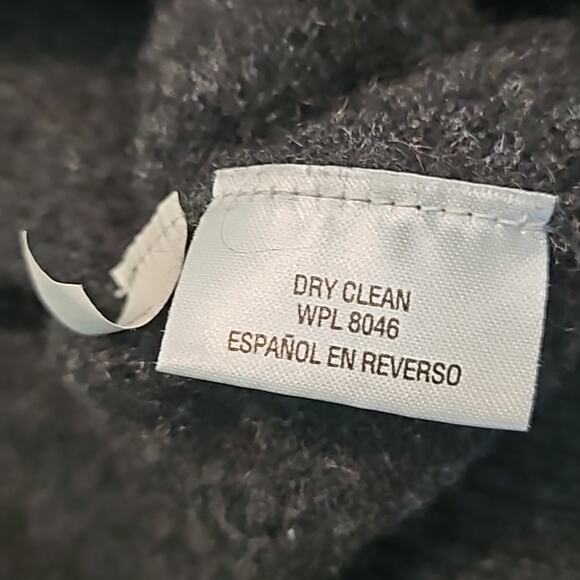 Club Room Luxury 100% Cashmere dark Gray V-Neck Sweater Men’s Size L - Picture 4 of 4